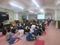 初めは集合して活動のおおまかな日程の説明を受けました。