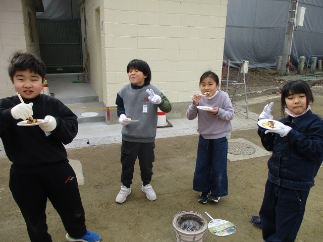 七輪でお餅を焼きました！