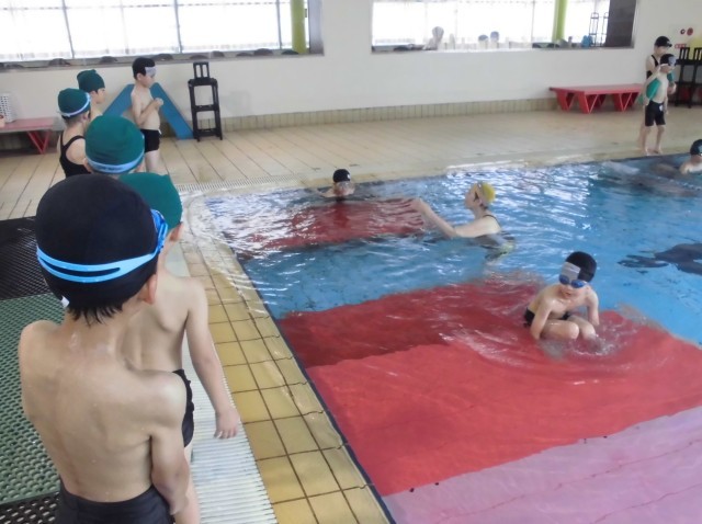 黄