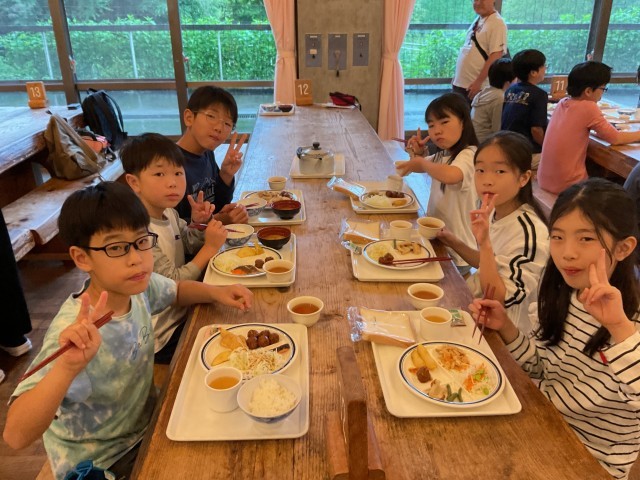朝食