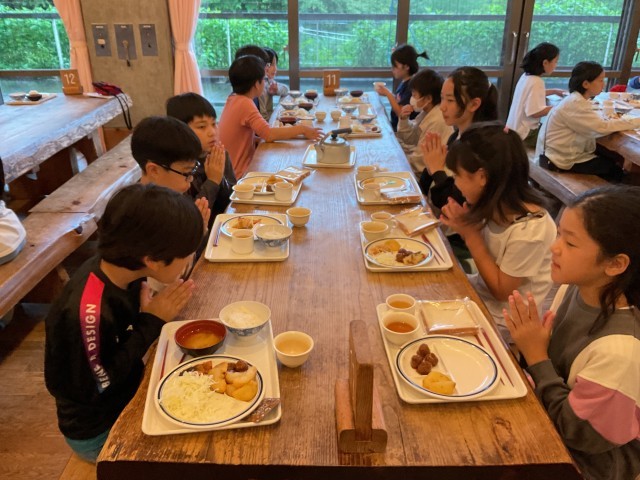 朝食
