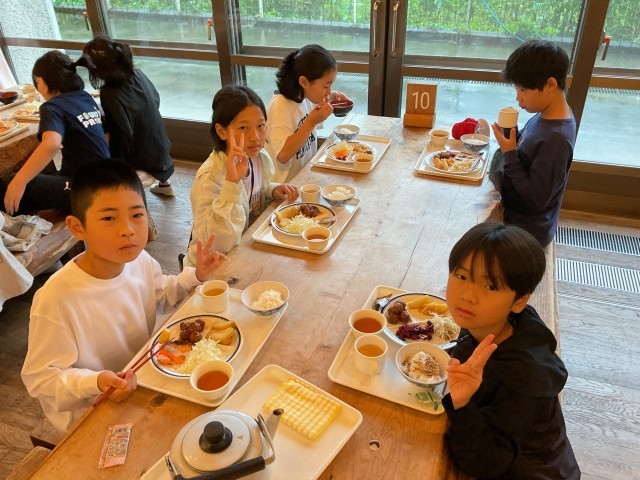 朝食