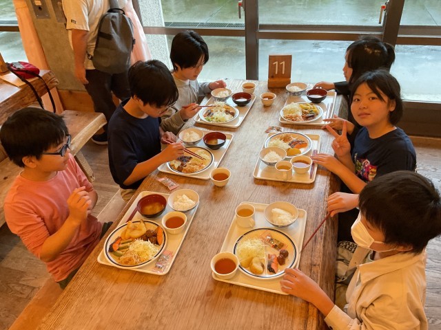 朝食