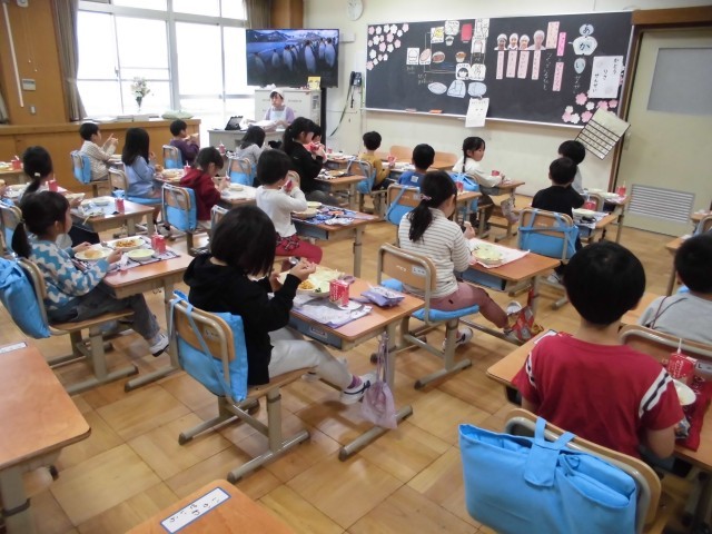 初めての給食おいしかったよ