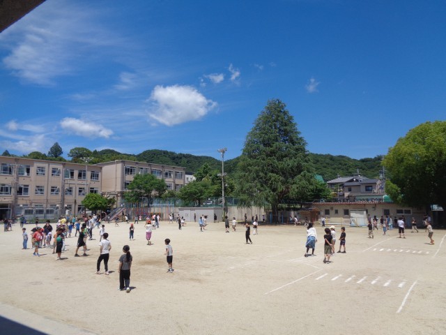 たてわり遊びの様子です