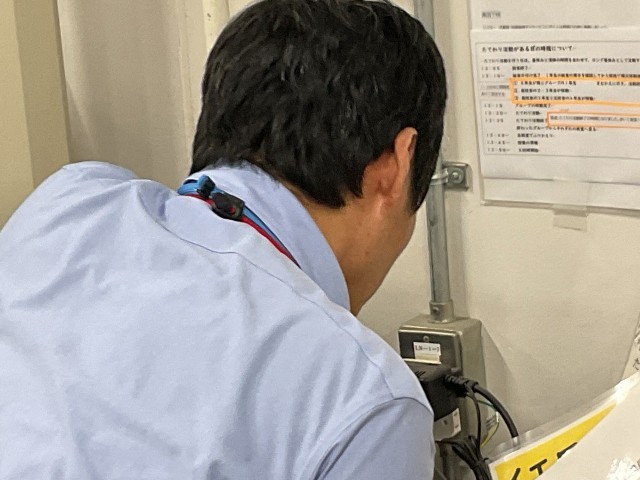 緊急放送による全教職員への情報共有と指示