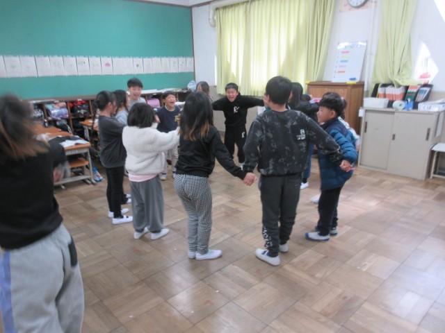 なべなべそこぬけ