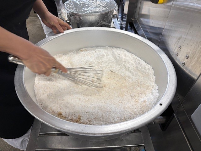 米粉で生地を作っています