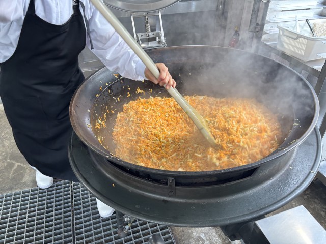 たっぷりのにんじんを炒めました