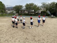 「私もやりたい！」と言ってどんどん長くなっていくフラフープ列車