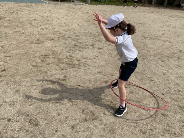 「かげといっしょに、ダンスしたよ。」