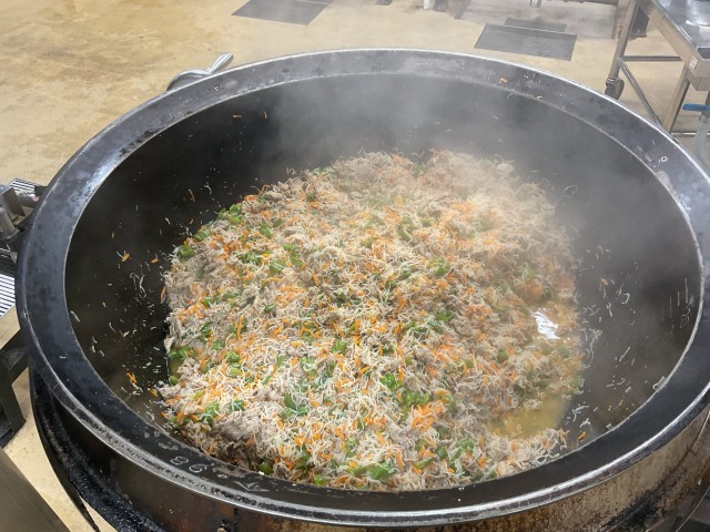 給食室の釜の様子