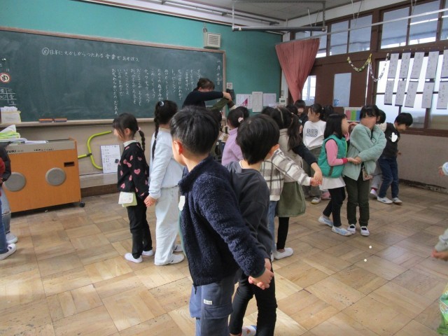 なべなべそこぬけ