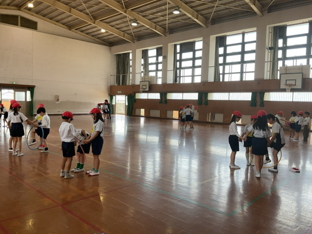 フラフープリレー１