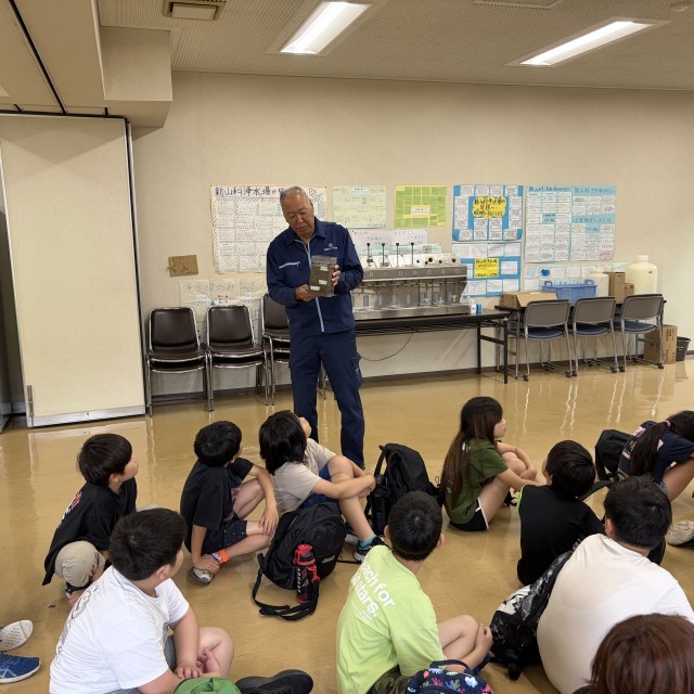 水がきれいになる仕組みを教えてもらいました。