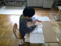 集中して学習中