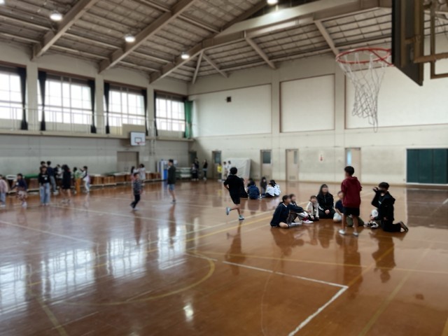 楽しく遊ぶ様子