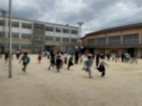 鬼から逃げています