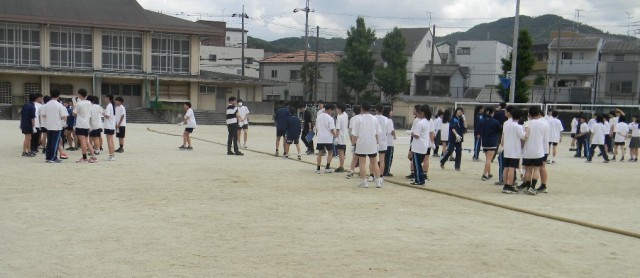 綱引き
