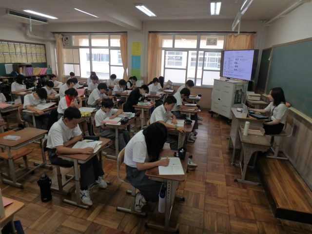 テスト前の自習　2年生