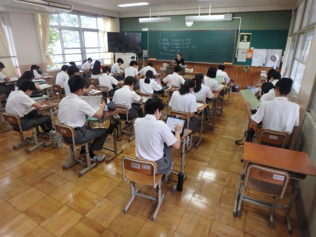 テスト前の自習　3年生