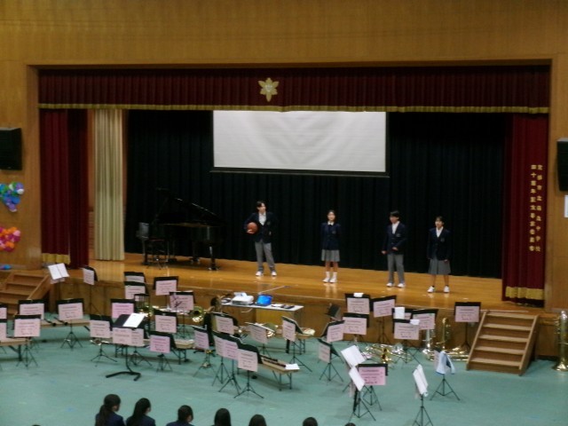 生徒会本部役員の劇