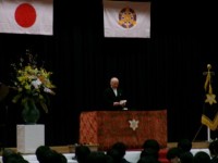 校長先生が式辞を披露する様子