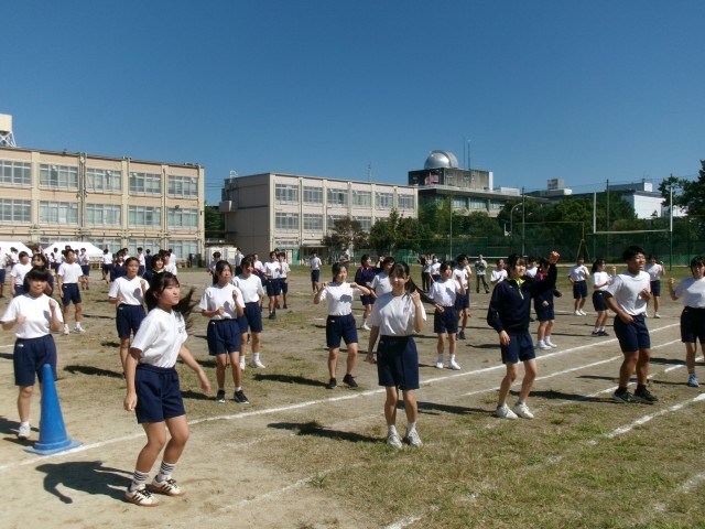 ３年生のダンス練習の様子