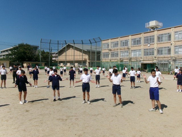 ３年生のダンス練習の様子