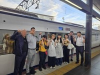 京都パレスライオンズクラブ様が出発の見送りに来てくださいました。