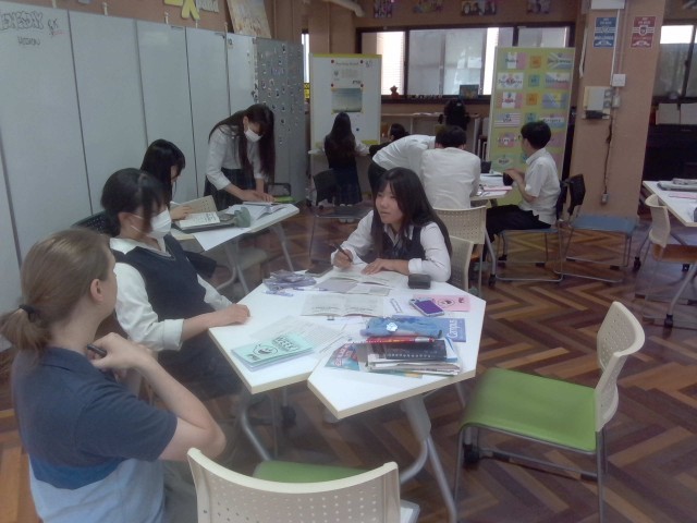 Writing活動中