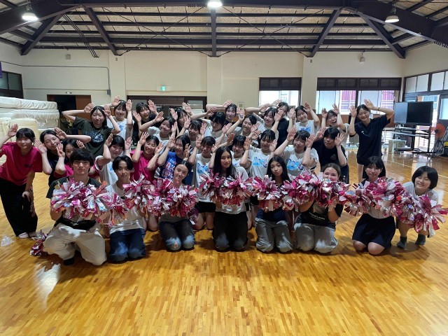 チアダンス部はパフォーマンスを披露してくれました