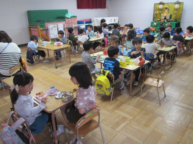 一緒にお弁当食べよう！