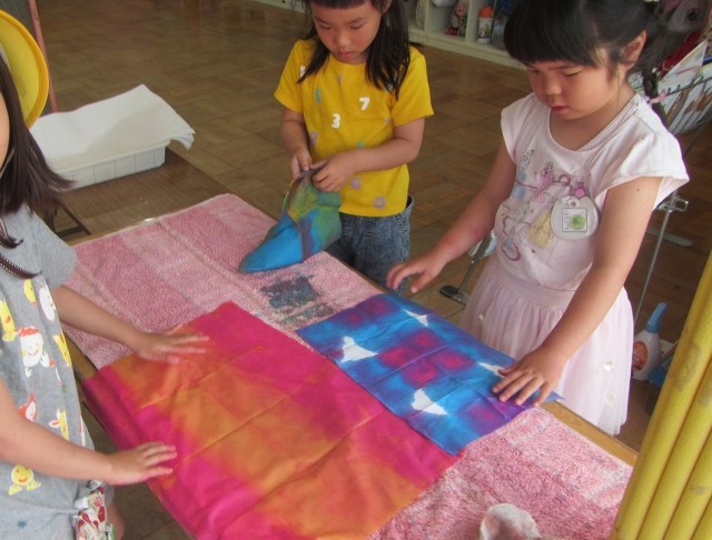 開くと面白い模様ができた！